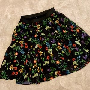 Gorgeous TORRID Skirt New Size 1